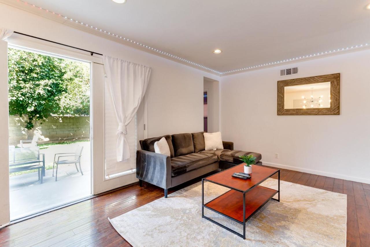 Valley Modern Glam Charmer * Los Angeles
